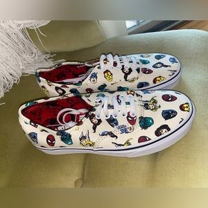 ✨MARVEL COMICS AVENGERS VANS - M8/W9.5✨